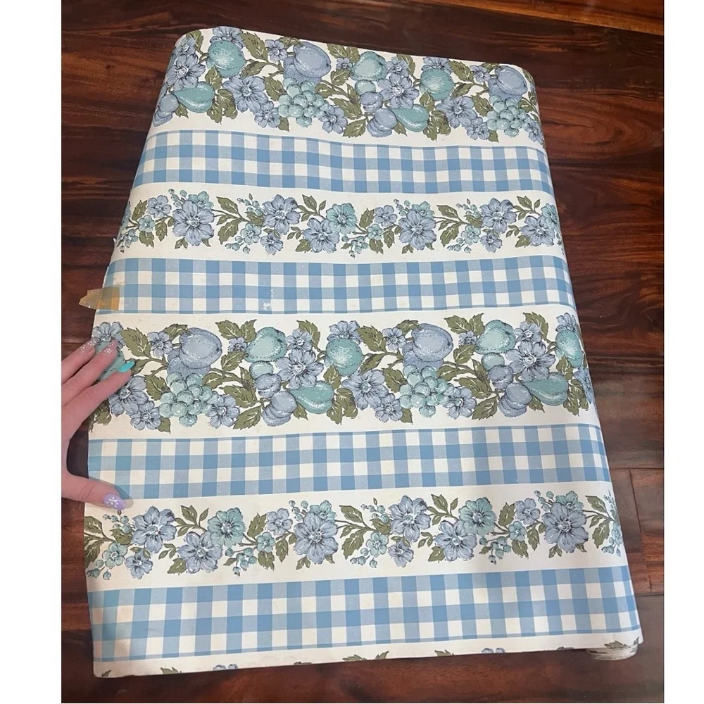 Vtg 60's/70's Blue white Checkered & Floral wallpaper roll 2ft W x 8.3ft (est)